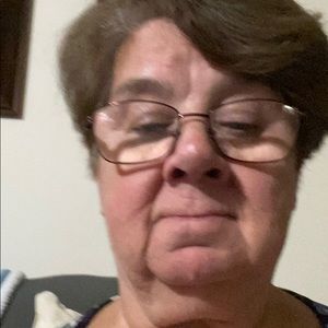 Meet your Posher, Brenda